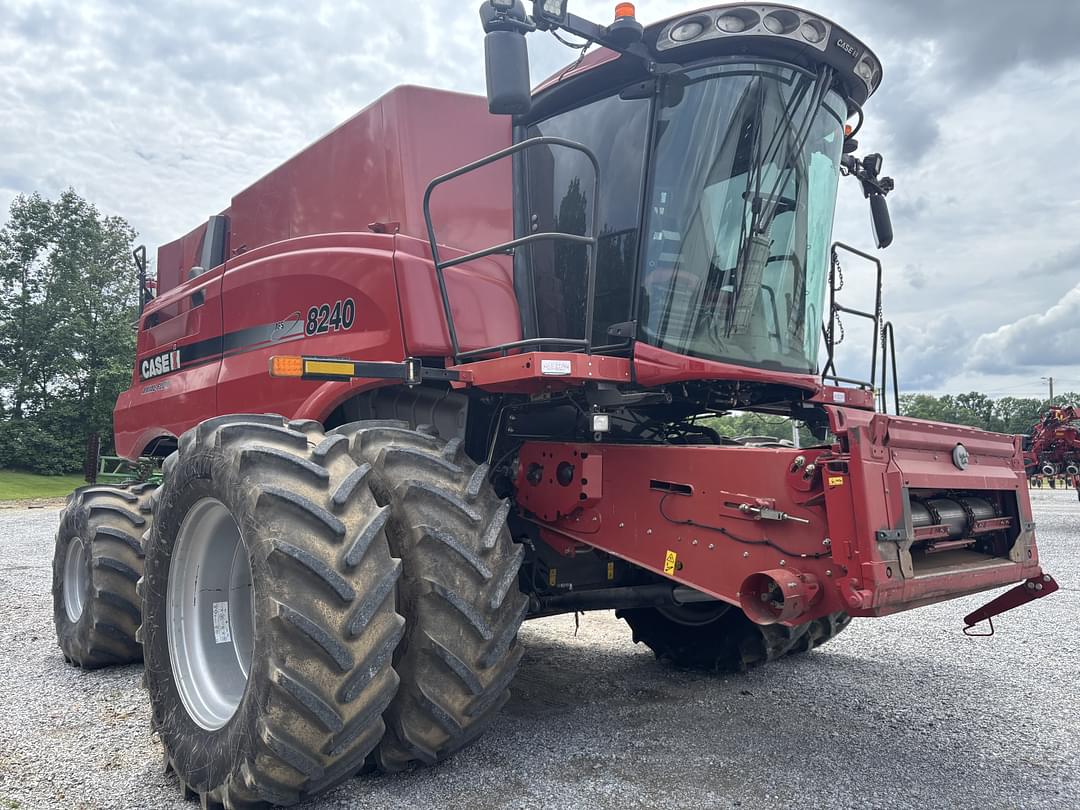 Image of Case IH 8240 Primary image