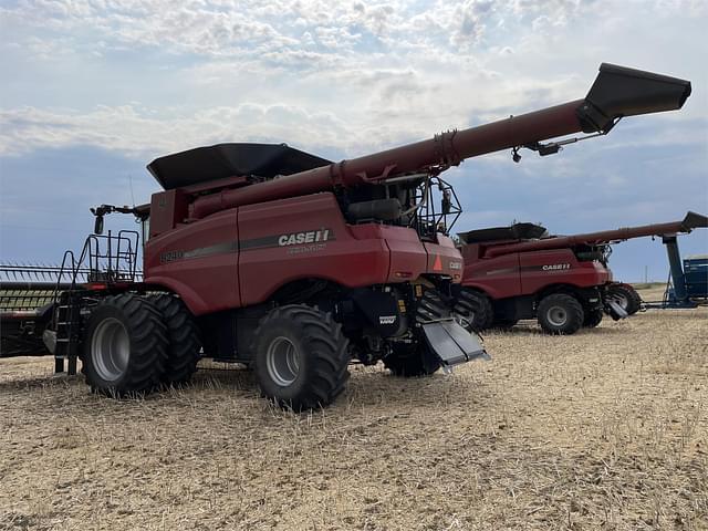 Image of Case IH 8240 equipment image 3