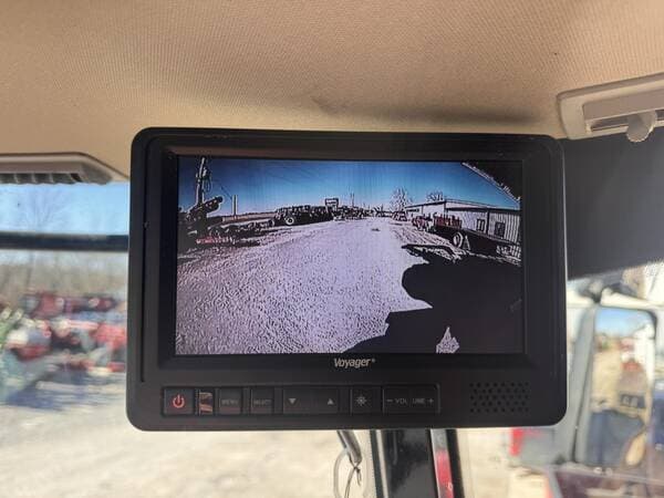 Image of Case IH 8240 equipment image 1