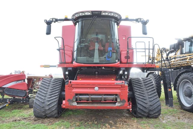 Image of Case IH 8240 equipment image 3