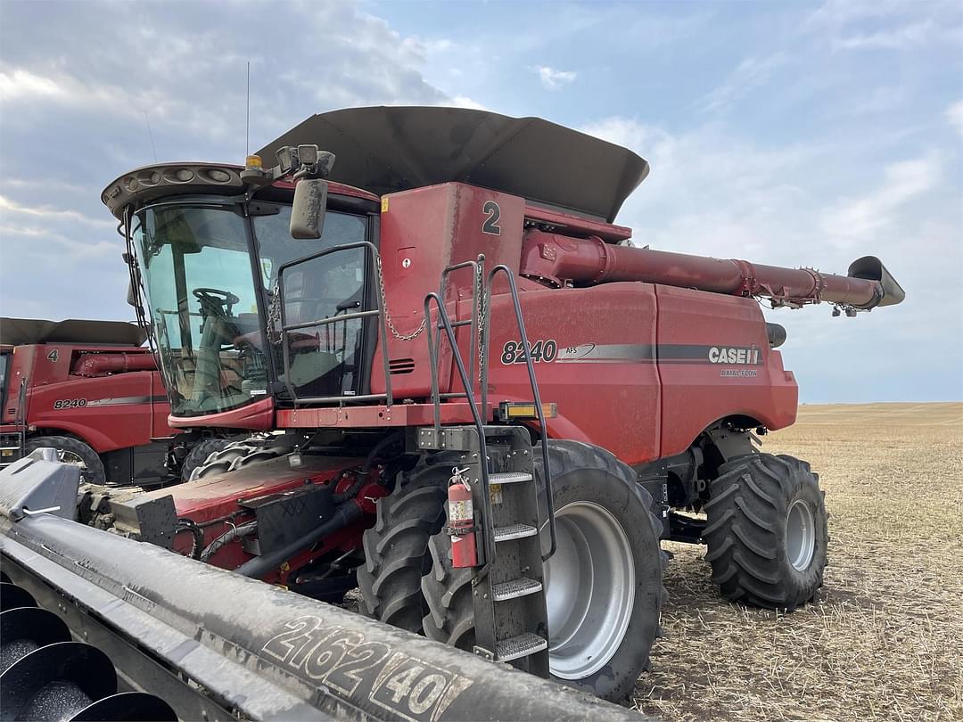 Image of Case IH 8240 Primary image