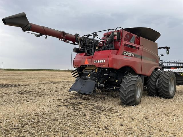 Image of Case IH 8240 equipment image 4