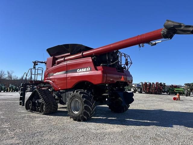 Image of Case IH 8240 equipment image 4