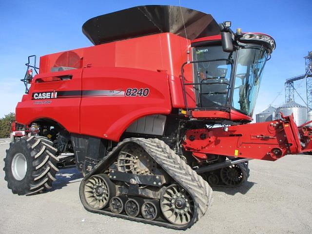 Image of Case IH 8240 equipment image 1