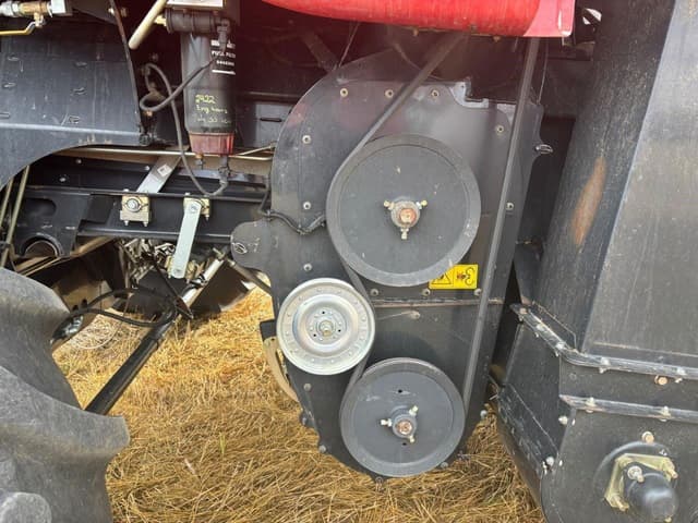 Image of Case IH 8240 equipment image 4