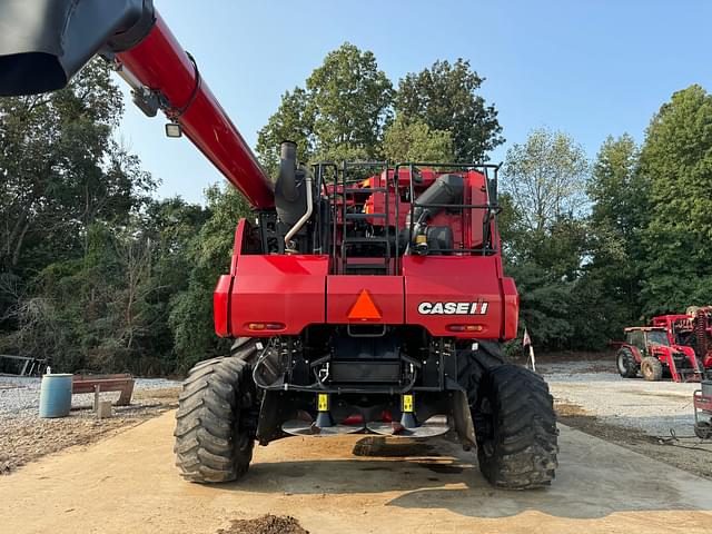 Image of Case IH 8240 equipment image 3