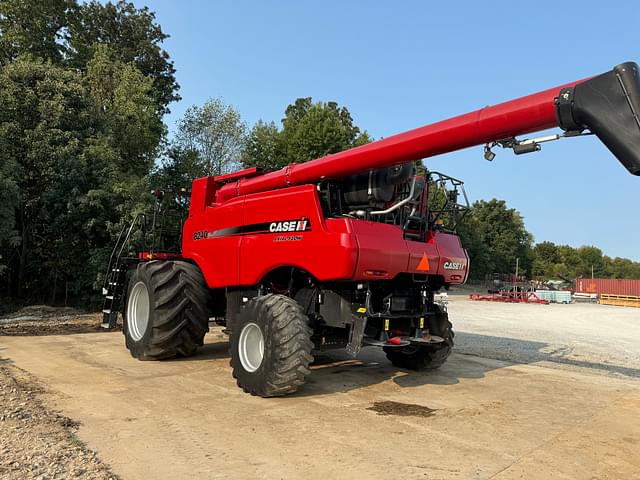 Image of Case IH 8240 equipment image 4