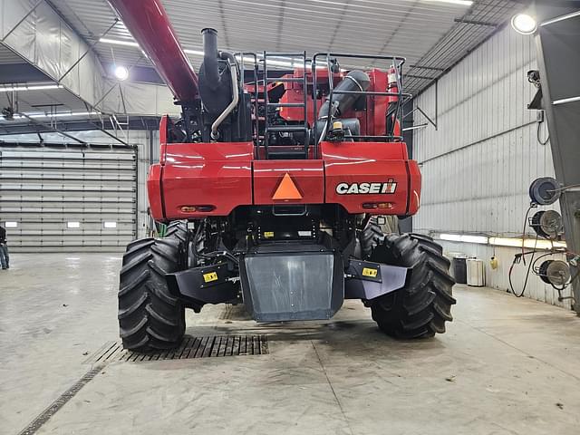 Image of Case IH 8240 equipment image 3