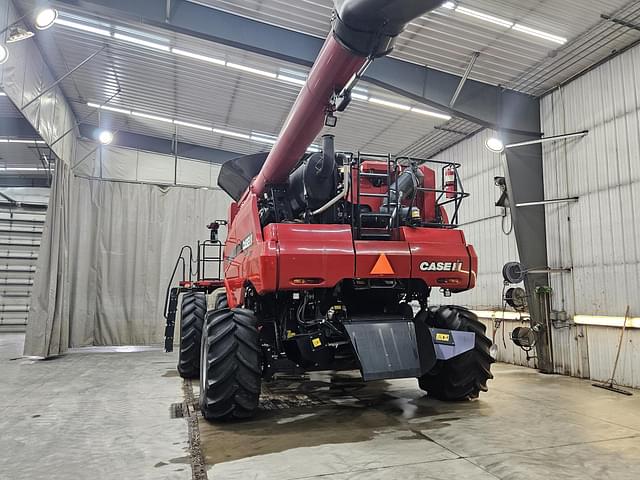 Image of Case IH 8240 equipment image 4