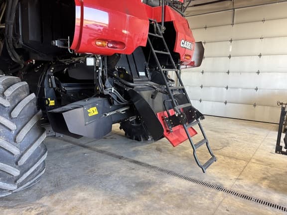 Image of Case IH 8240 equipment image 3