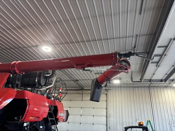 Image of Case IH 8240 equipment image 2