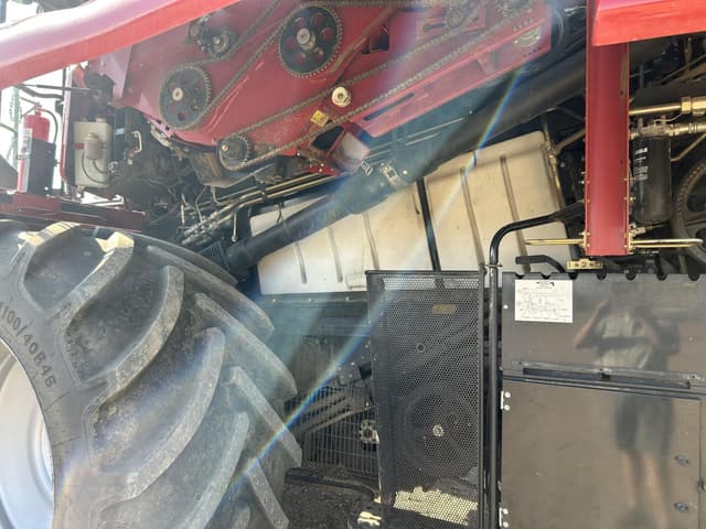 Image of Case IH 8240 equipment image 3