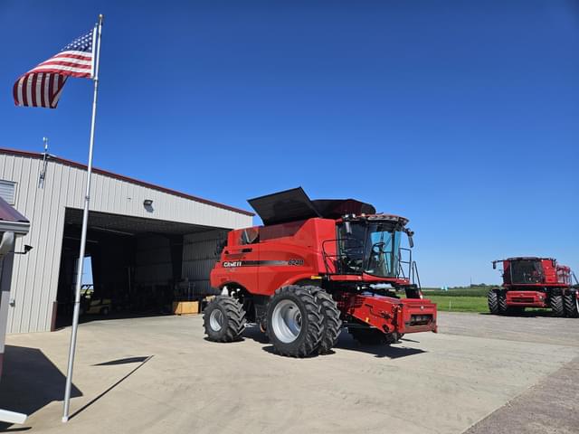 Image of Case IH 8240 equipment image 1
