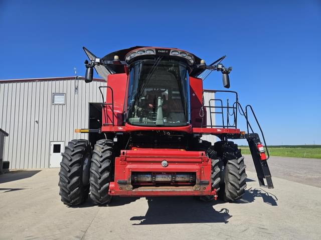 Image of Case IH 8240 equipment image 2