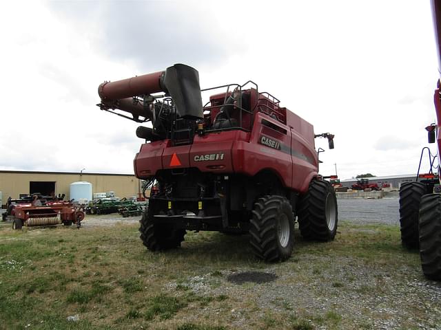 Image of Case IH 8240 equipment image 3