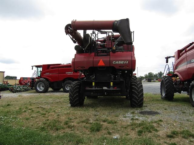 Image of Case IH 8240 equipment image 4