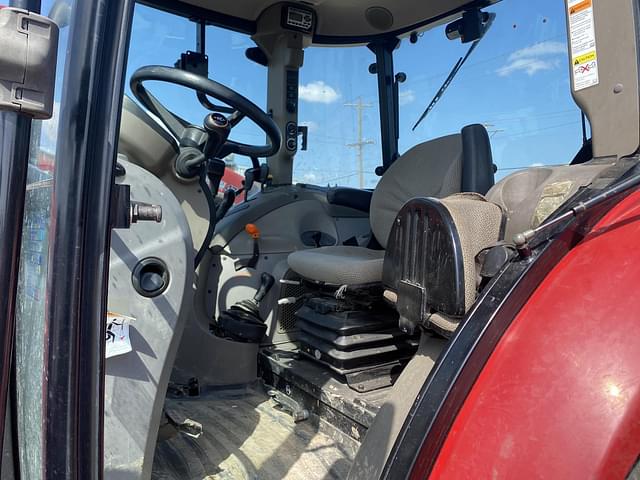 Image of Case IH Farmall 100C equipment image 4