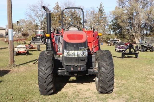 Image of Case IH Farmall 100C equipment image 1