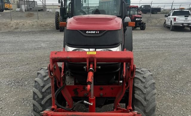 Image of Case IH Farmall 100N equipment image 1