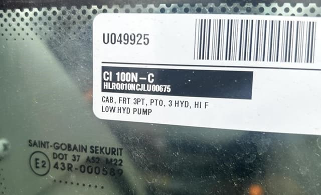 Image of Case IH Farmall 100N equipment image 4