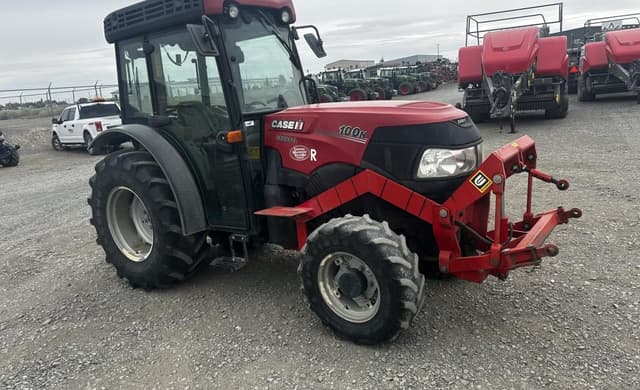 Image of Case IH Farmall 100N equipment image 1