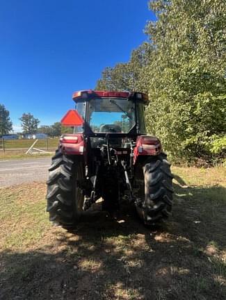 Image of Case IH Farmall 110C equipment image 3