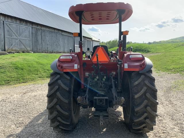 Image of Case IH Farmall 120C equipment image 1