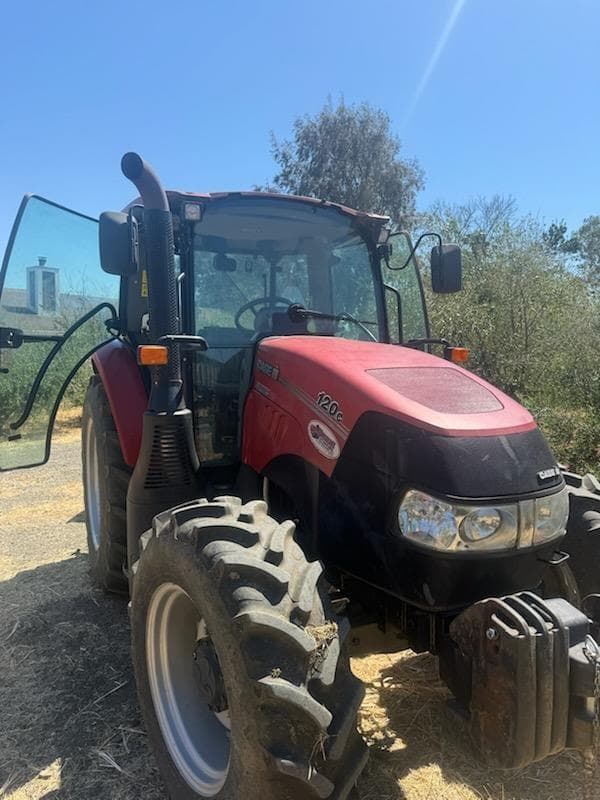 Image of Case IH Farmall 120C equipment image 1