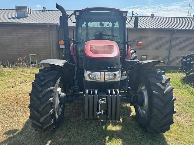 Image of Case IH Farmall 120C equipment image 4