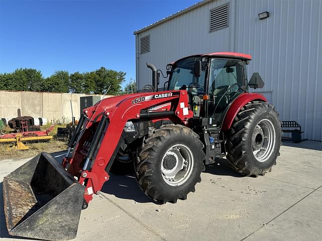 Image of Case IH Farmall 120C equipment image 1