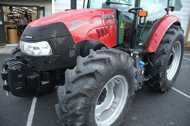 Image of Case IH Farmall 120C equipment image 3