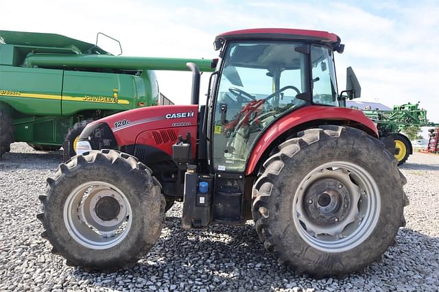 Image of Case IH Farmall 120C equipment image 2