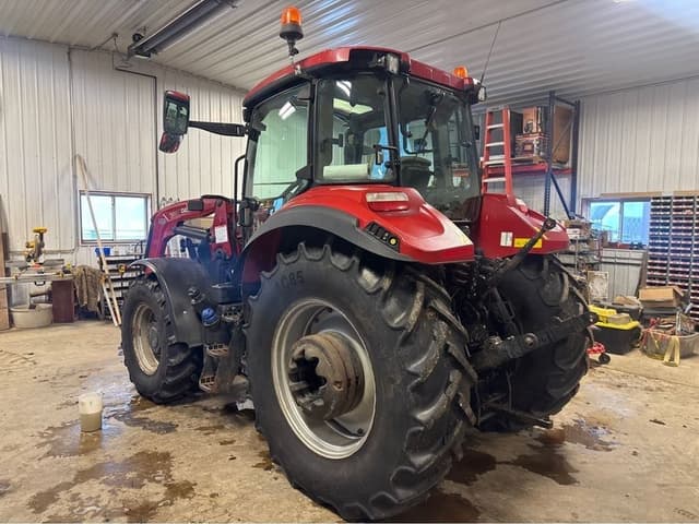 Image of Case IH Farmall 120U equipment image 3