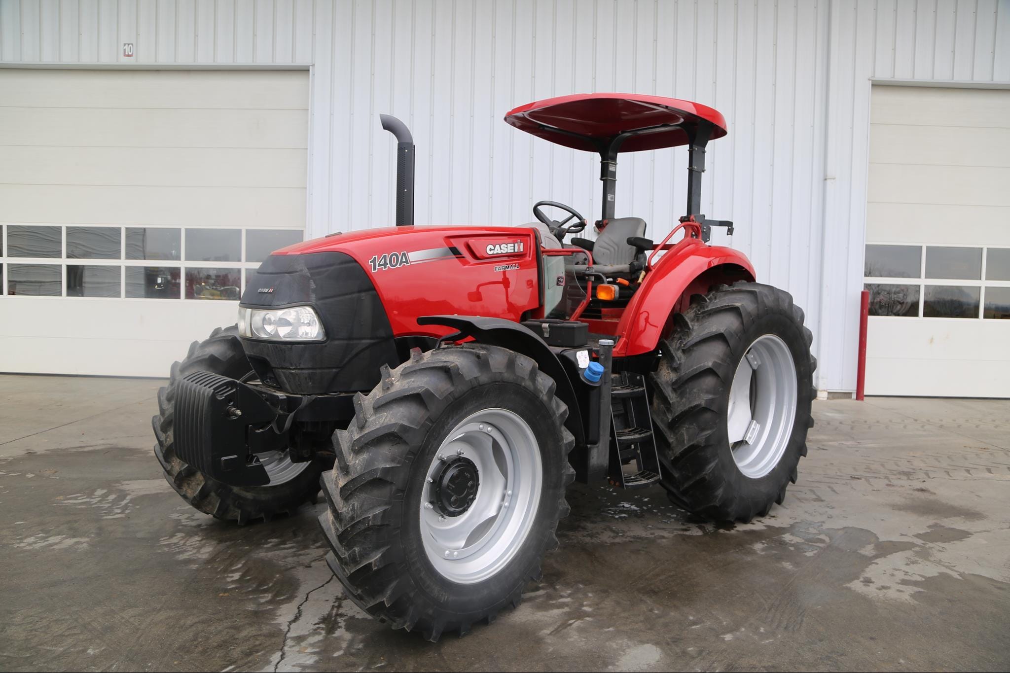 2018 Case IH Farmall 140A Equipment Image0