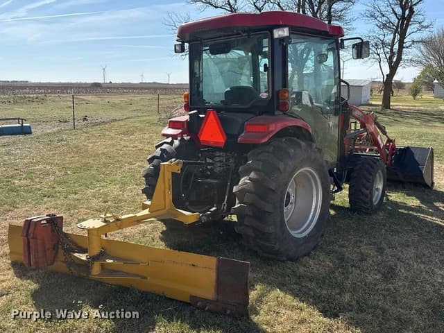 Image of Case IH Farmall 55C equipment image 4