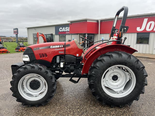 Image of Case IH Farmall 60A equipment image 1