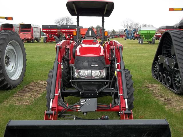 Image of Case IH Farmall 70A equipment image 1