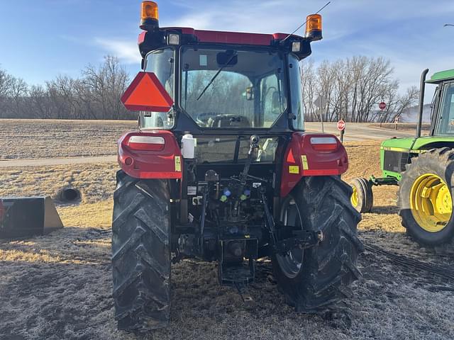 Image of Case IH Farmall 75C equipment image 2