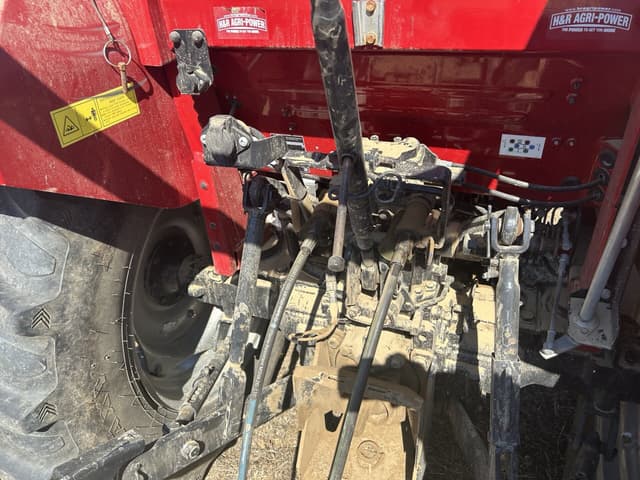 Image of Case IH Farmall 75C equipment image 3