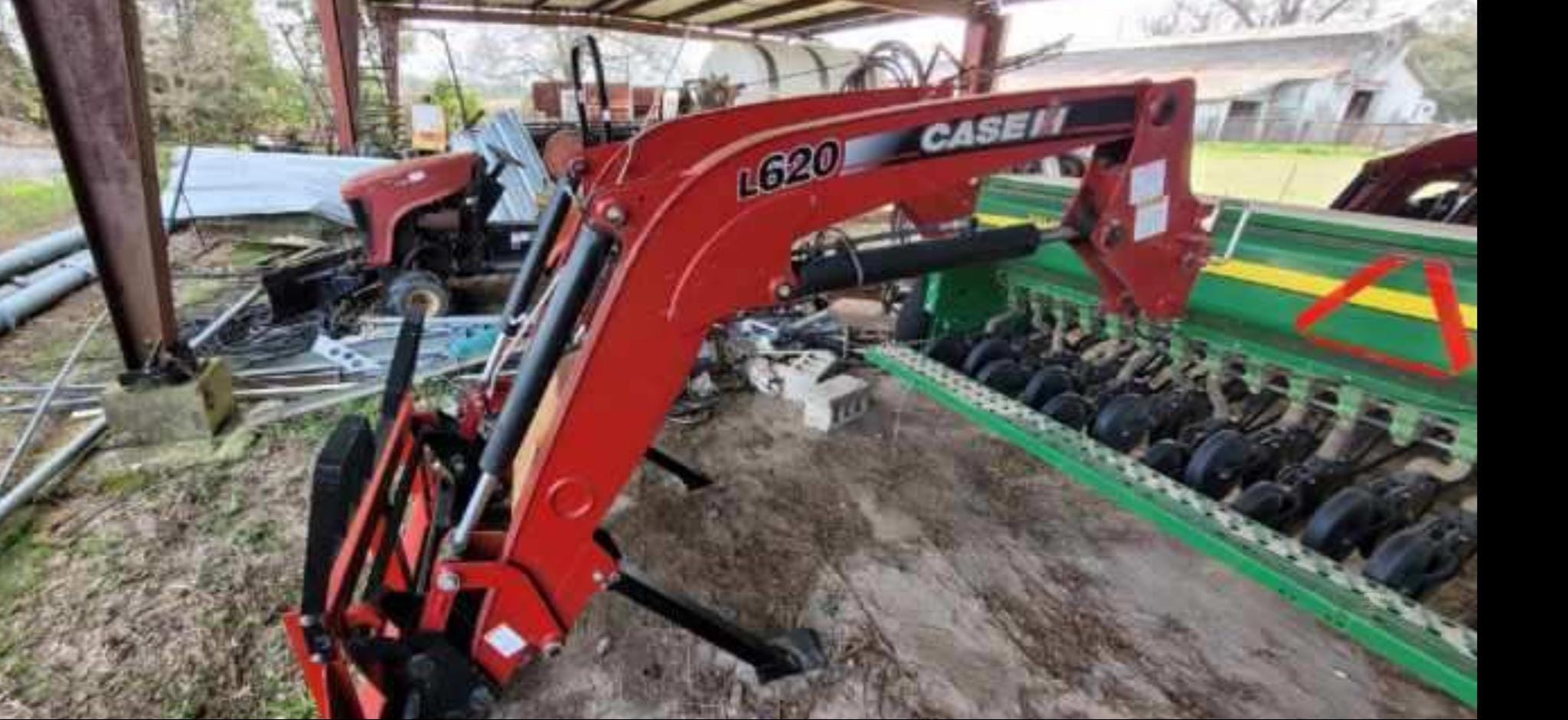 2018 Case IH L620 Equipment Image0