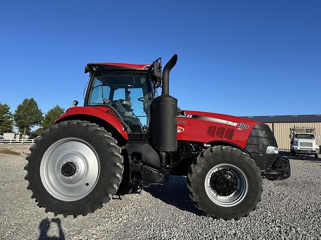 Image of Case IH Magnum 180 equipment image 2