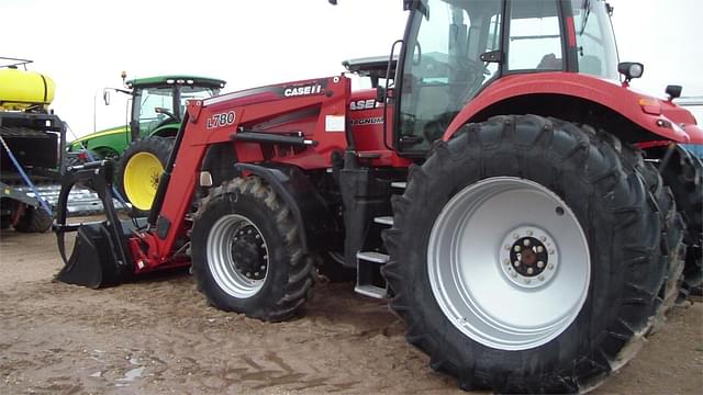 Image of Case IH Magnum 180 equipment image 2