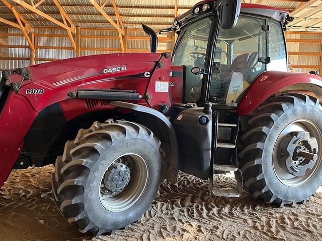 Image of Case IH Magnum 200 equipment image 2