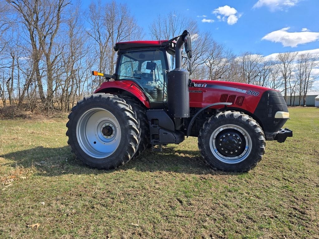 2018 Case IH Magnum 200 Equipment Image0