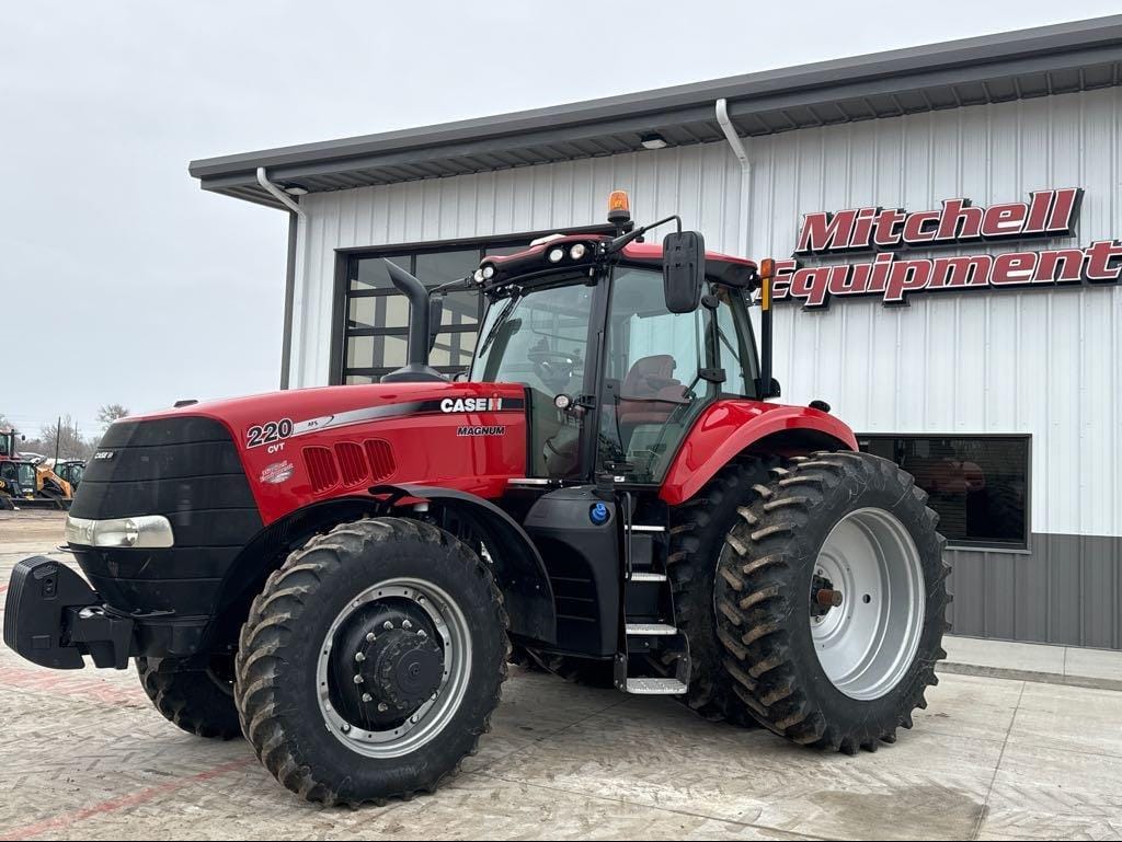 Main image Case IH Magnum 220
