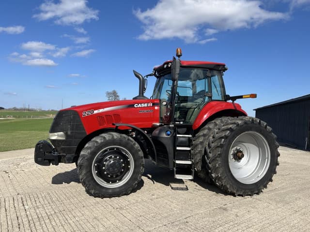 Image of Case IH Magnum 220 equipment image 1