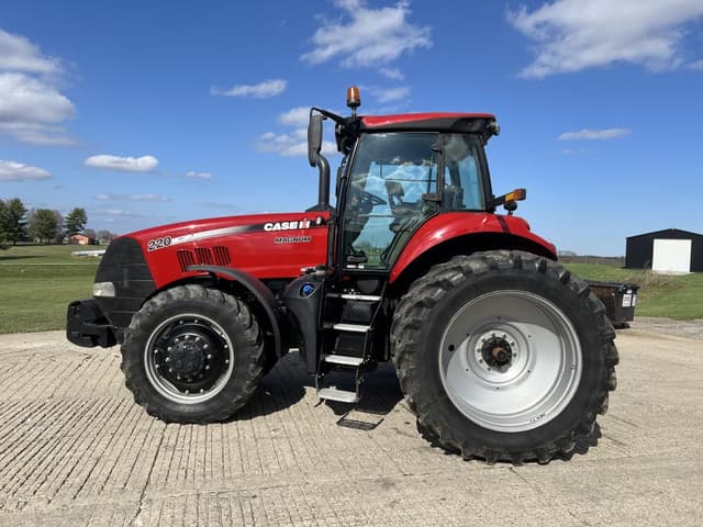 Image of Case IH Magnum 220 equipment image 2