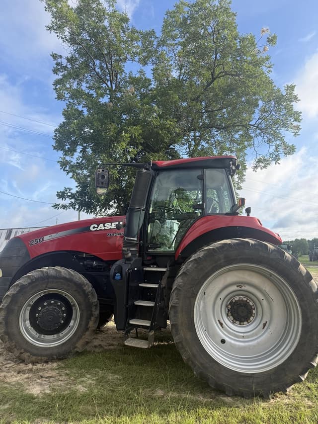 Image of Case IH Magnum 250 equipment image 1