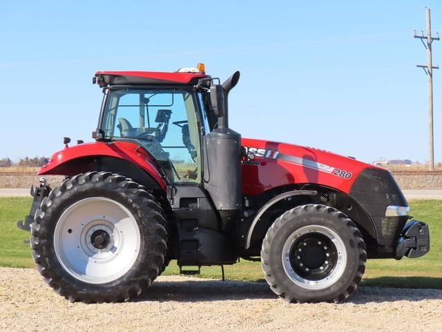 Image of Case IH Magnum 280 equipment image 3
