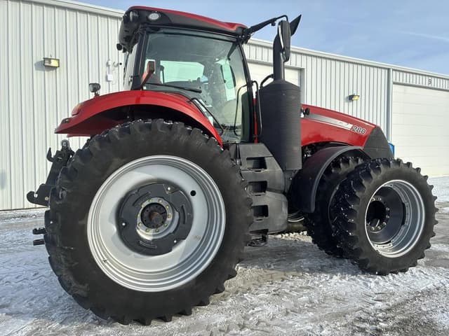 Image of Case IH Magnum 280 equipment image 4